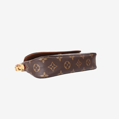 Louis Vuitton Ivy Wallet on Chain in Monogram Canvas