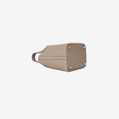 Hermès Picotin 18 in Beige de Weimar Clemence Leather with Palladium Hardware bottom side view