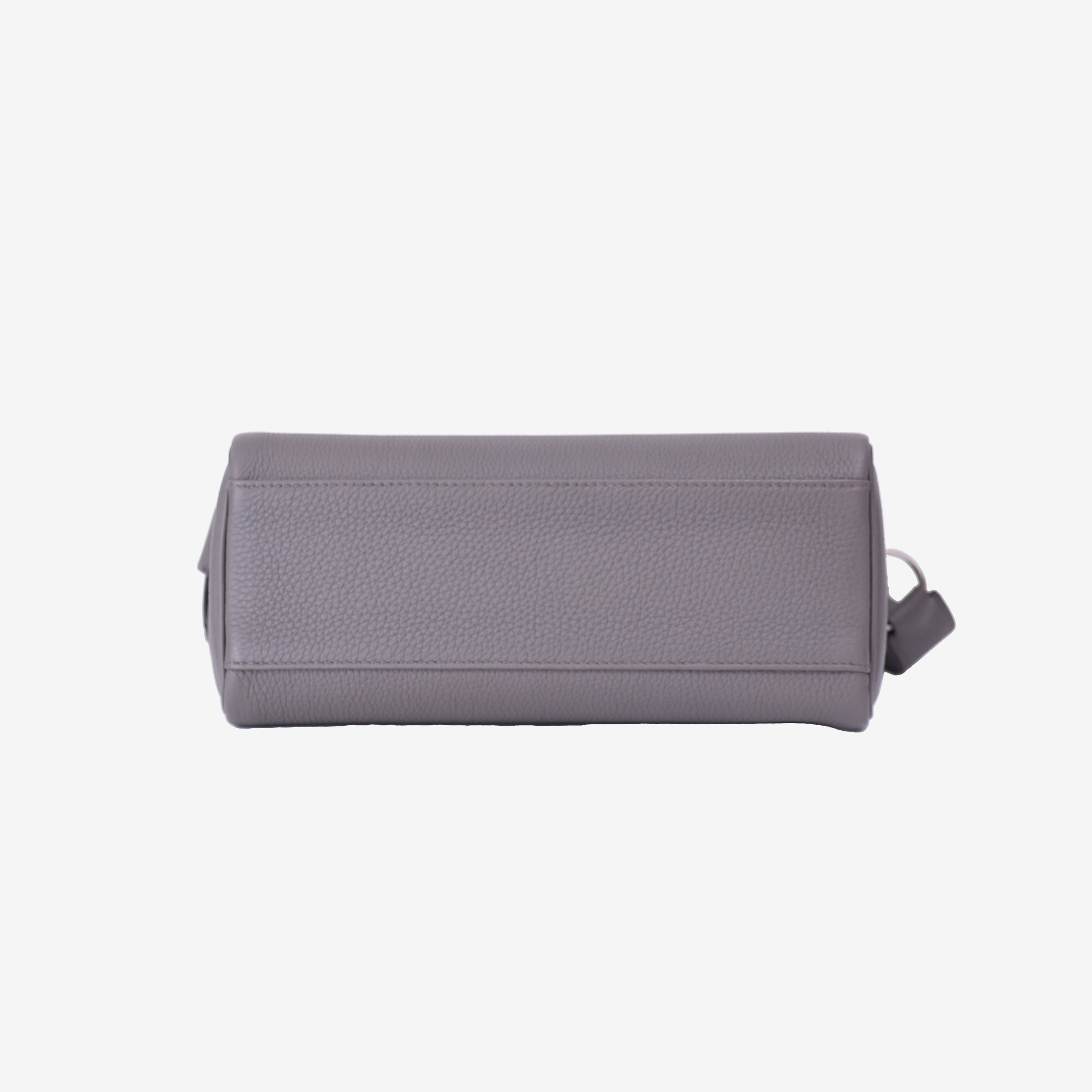 Hermès Kelly Messenger PM in Etain Togo Leather with Palladium Hardware bottom view