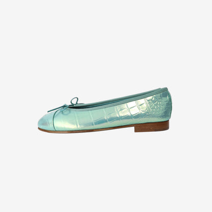 Chanel 26K Ballet Flats in Iridescent Turquoise Leather (Size 36)