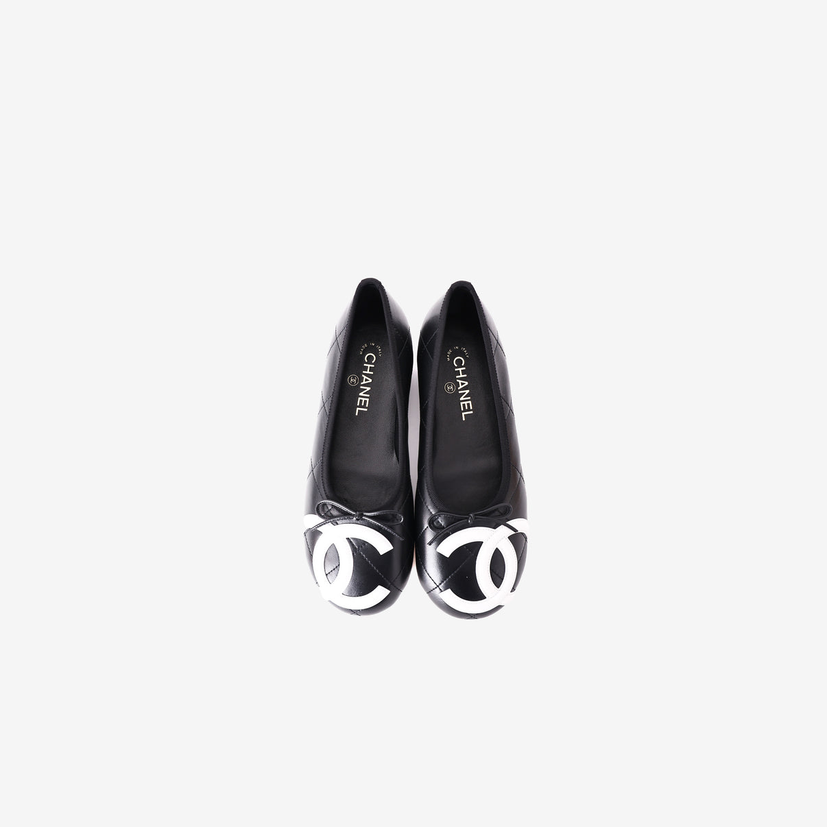Chanel Coco Beach Cambon Black and White CC Logo Ballet Flats in Lambskin (Size 39.5) top view