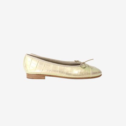 Chanel 26K Ballet Flats in Iridescent Gold Leather (Size 38.5)