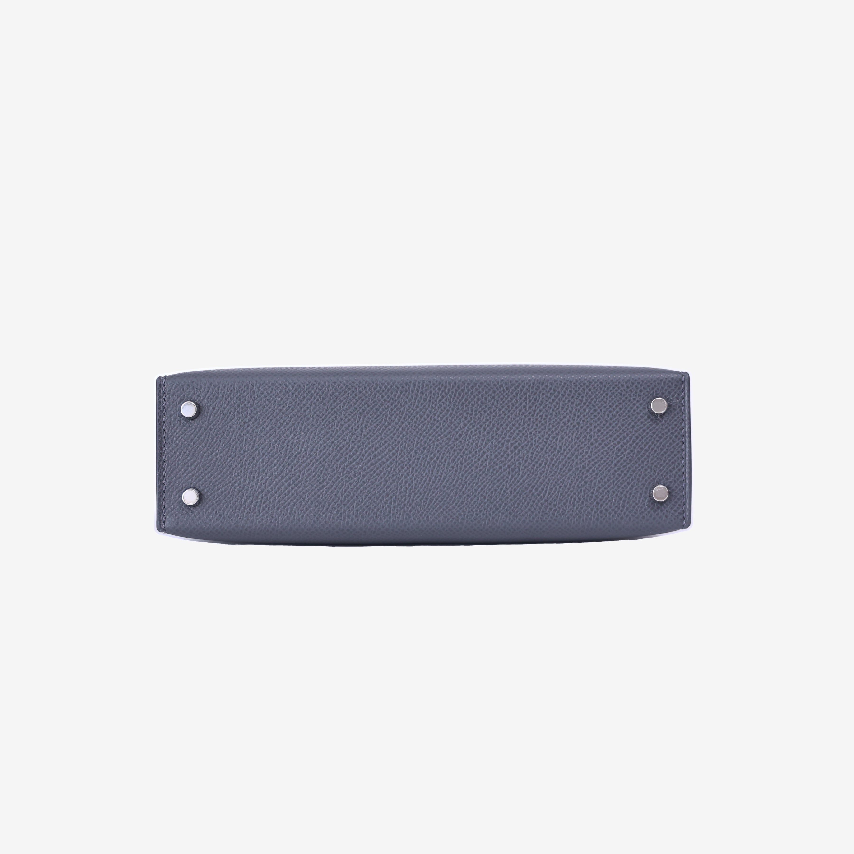 Hermès Mini Kelly 20 in Ardoise Epsom Leather Electrum Hardware bottom view