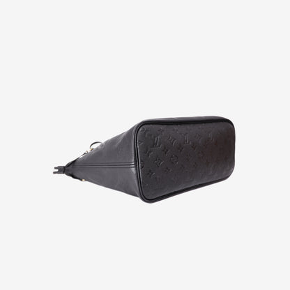 Louis Vuitton Neverfull MM in Black Leather with Gold Hardware