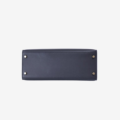 Hermès Kelly 28 in Noir Epsom Leather with Gold Hardware bottom view