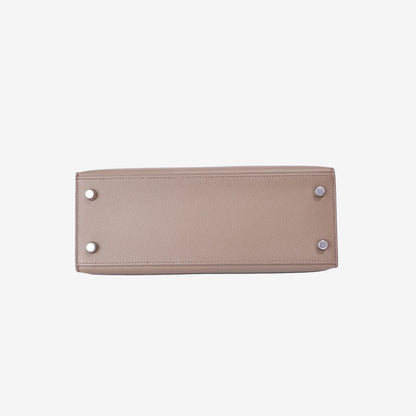 Hermès Kelly 25 in Tri-Colour Epsom Leather with Palladium Hardware bottom view