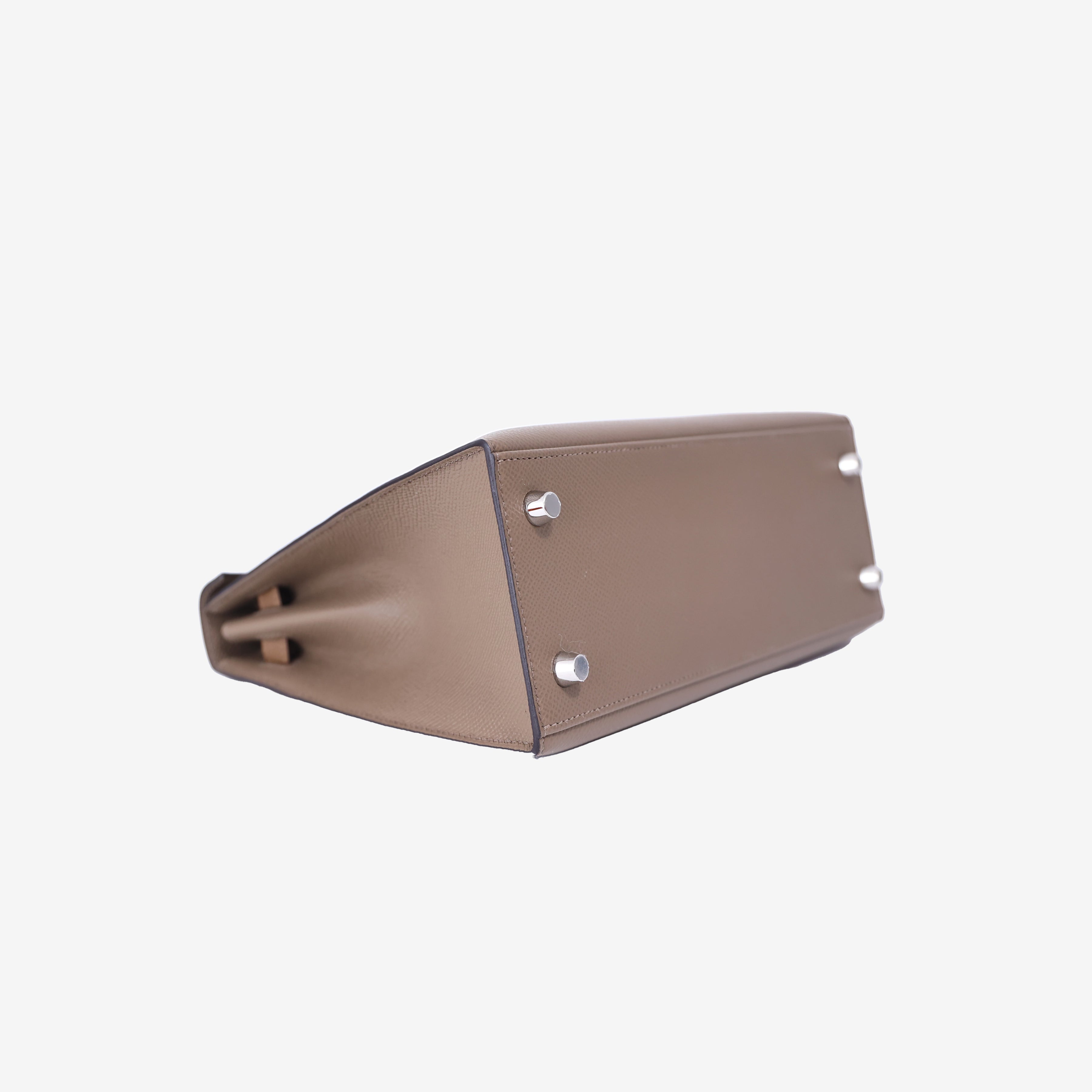 Hermès Kelly 25 in Tri-Colour Epsom Leather with Palladium Hardware bottom side view