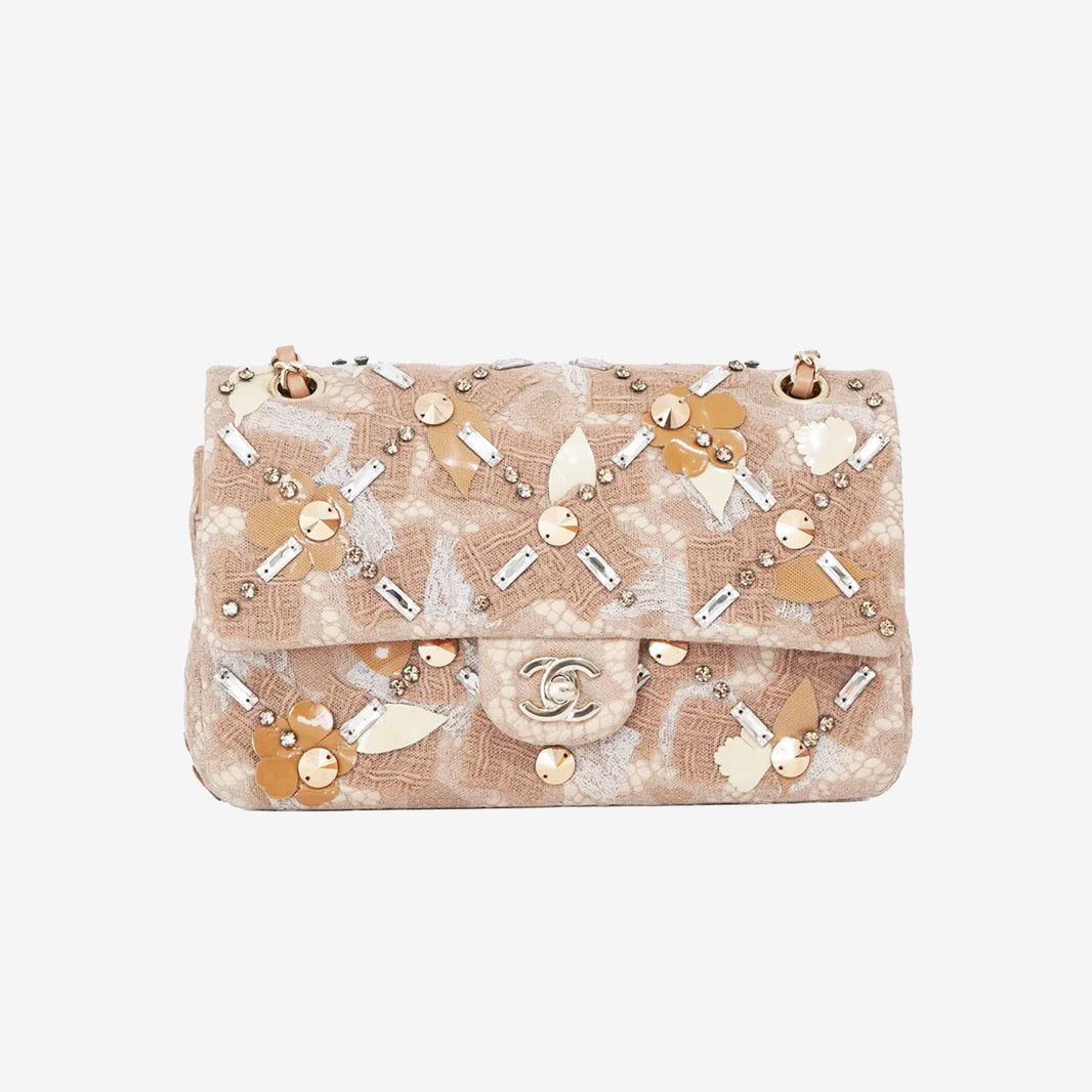 Chanel Métiers d’Art Classic Double Flap Medium in Beige Tweed and Embellished Leather