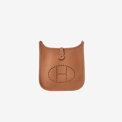 Hermès Evelyne 23 in Gold Clemence Leather with Gold Hardware
