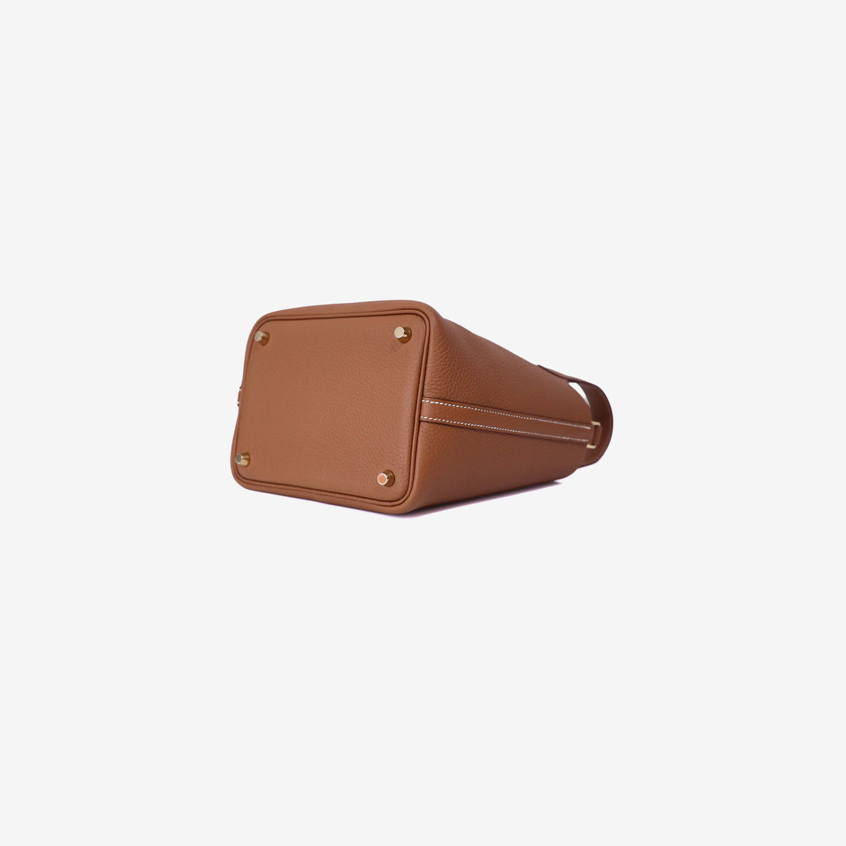  Hermès Picotin 18 in Gold Clemence Leather with Gold Hardware bottom side view