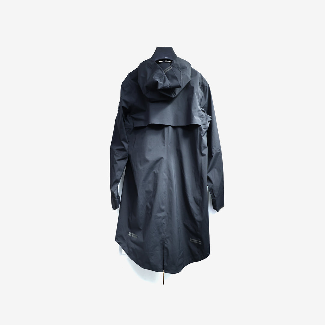 Canada Goose Waterproof Long Jacket in Black (Size L)