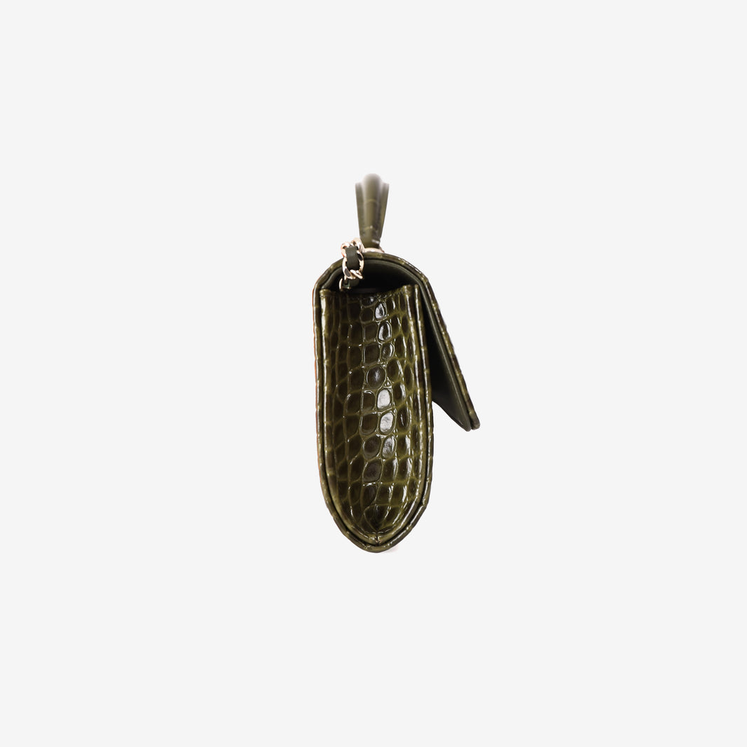 Chanel 26K Chain Clutch in Olive Crocodile-Embossed Calfskin Leather with Gold Hardware