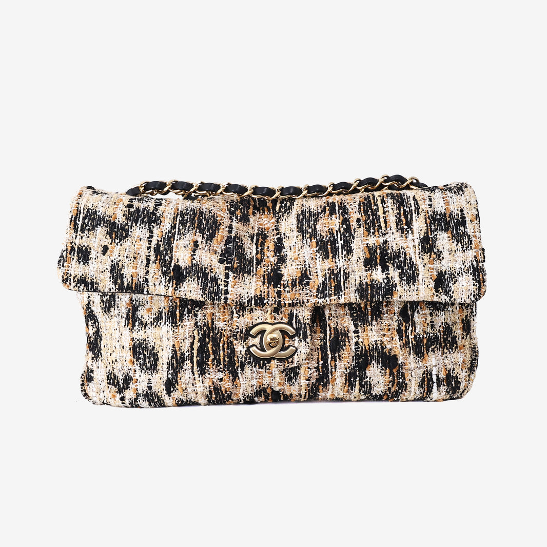 Chanel 26A Matthieu Blazy Maxi Flap Bag 32 in Leopard Print Tweed with Gold Hardware
