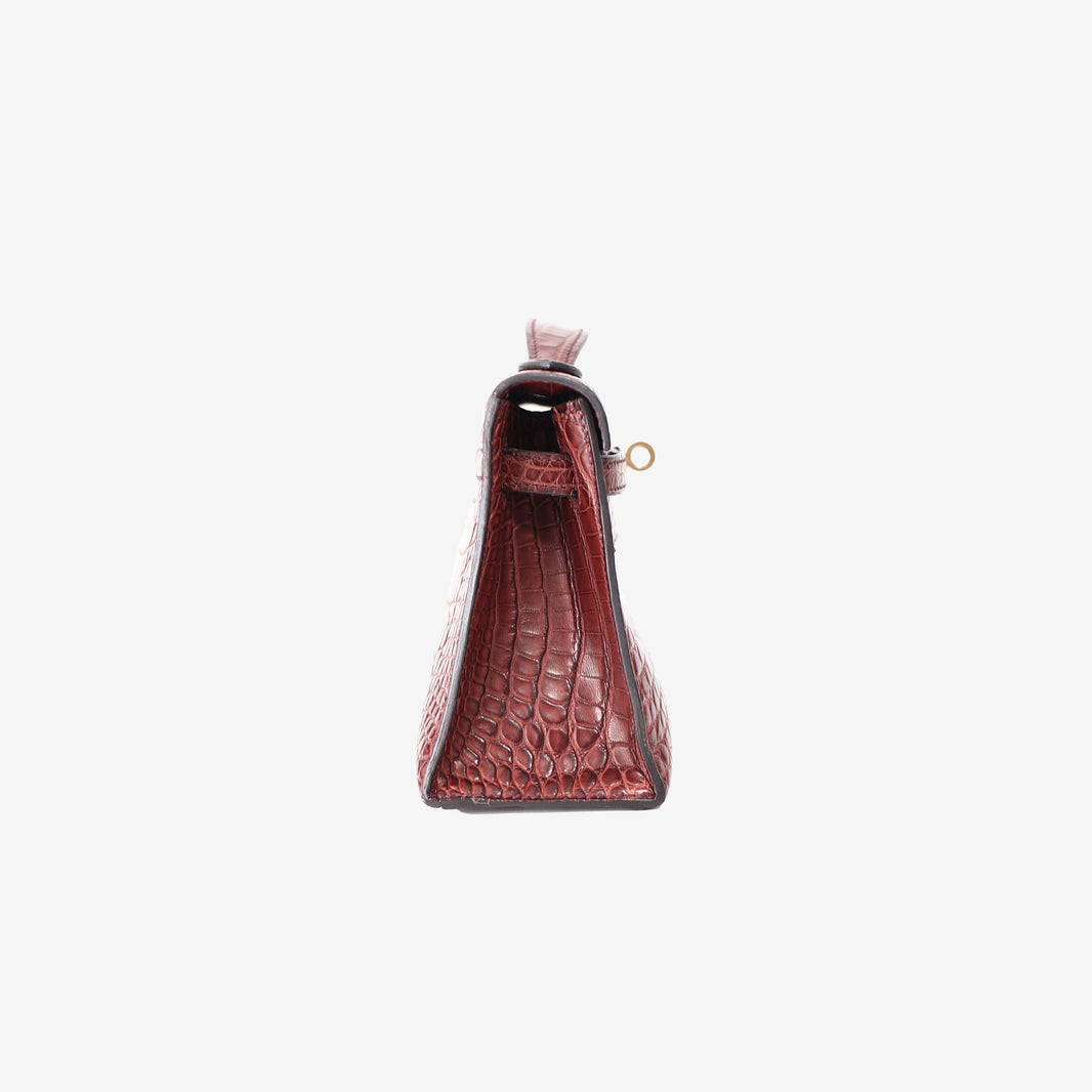 Hermès Kelly Pochette in Burgundy Matte Crocodile Leather with Gold-Plated Hardware