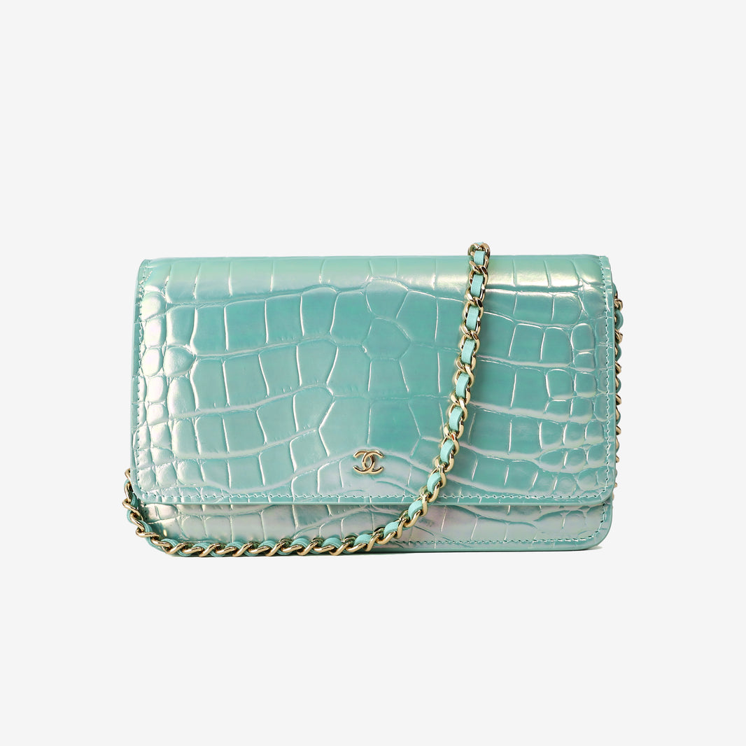 Chanel 26K Wallet on Chain in Turquoise Crocodile-Embossed Iridescent Calfskin with Gold Hardware
